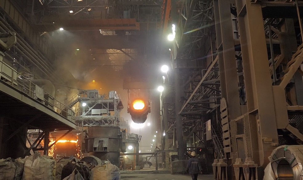 Modernizing large metallurgical plants involves significant financial commitments and navigating various challenges